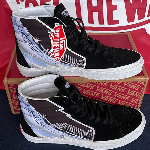 Vans Men’s Sk8-Hi Bolt
Chrome Flash Black
VN0A5JIVBMA
Men’s sneakers - Picture 2 of 16